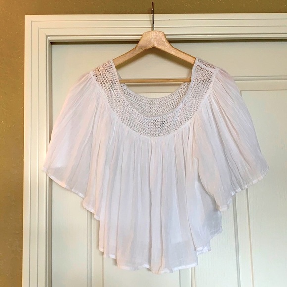 Beautiful white Lucky crop top with lace - Picture 2 of 7